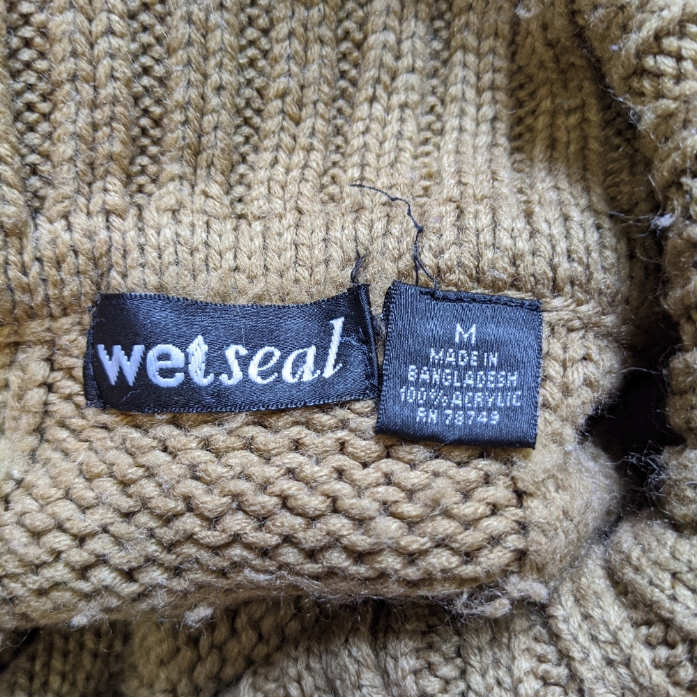 Sweater - Picture 4 of 4